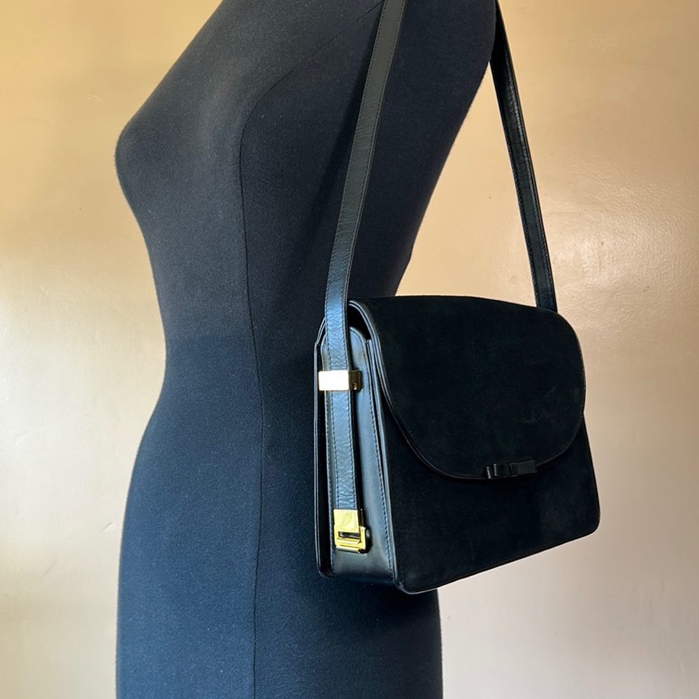 Esquire Collection Leather Shoulder Bag